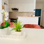 Ocean Sunset פאפוס