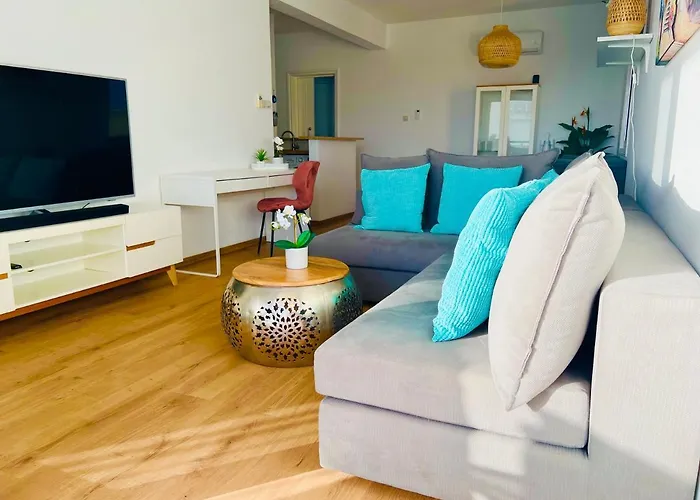 Ocean Sunset פאפוס