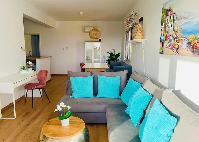 Ocean Sunset פאפוס